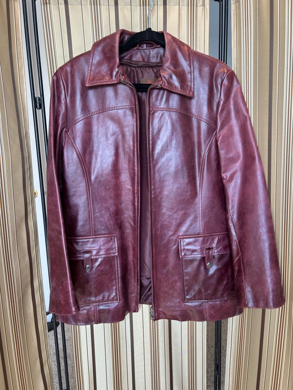 Danier leather jacket - Picture 3 of 16